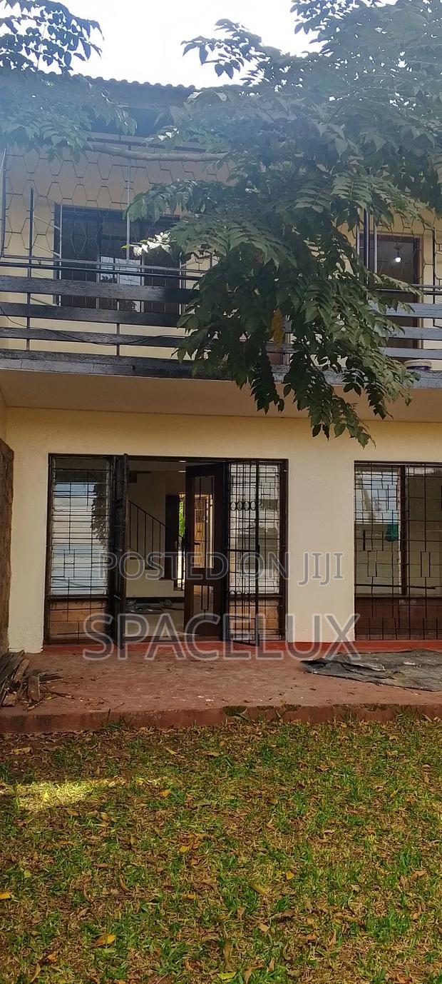 Good Office Tucked in Rush Greenary