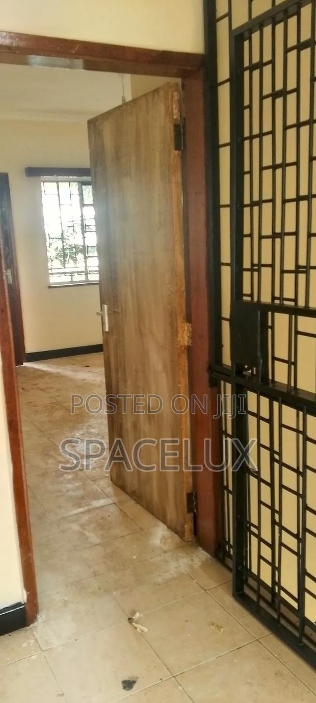 Good Office Tucked in Rush Greenary