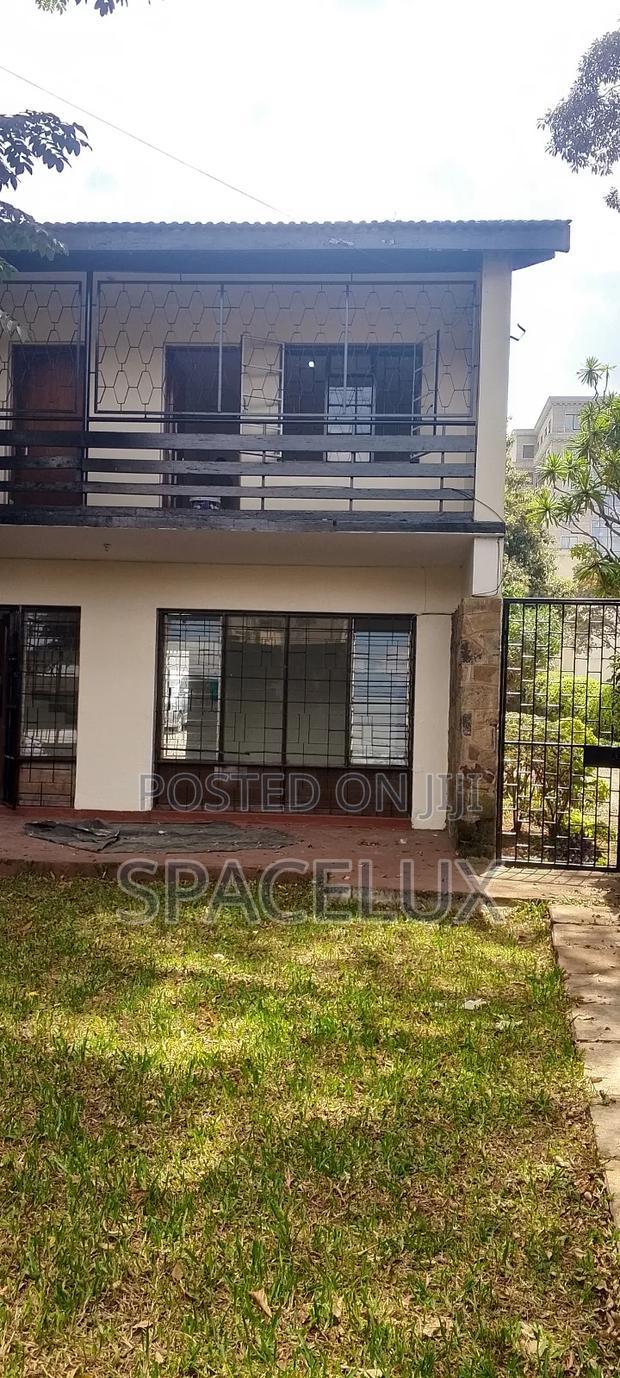 Good Office Tucked in Rush Greenary