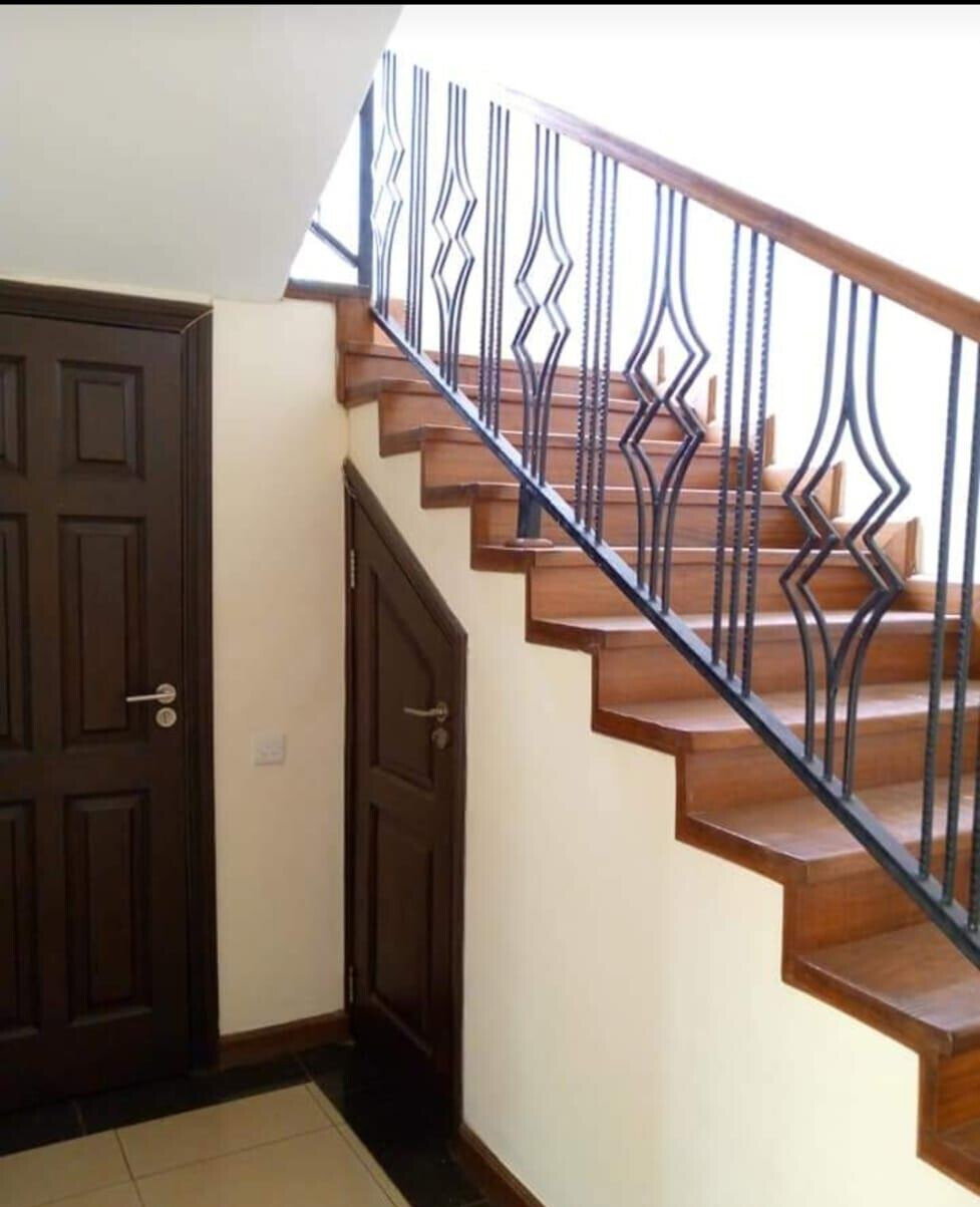 5BR All-Ensuite Townhouse on Half-Acre with Clubhouse & Pool - Runda