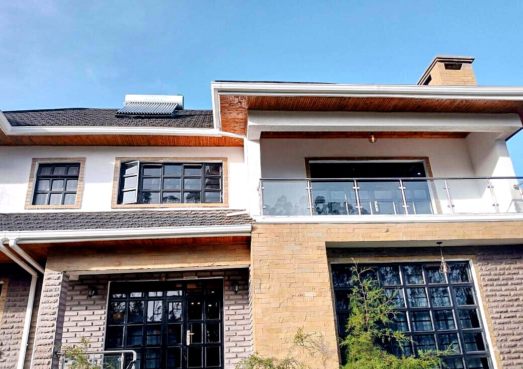 Quick Sale 5BR All-Ensuite Townhouse with Gym & DSQ - Thogoto