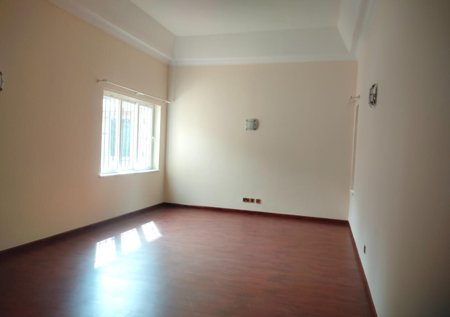 4BR All-Ensuite Townhouse with DSQ & Quiet Compound - Spring Valley