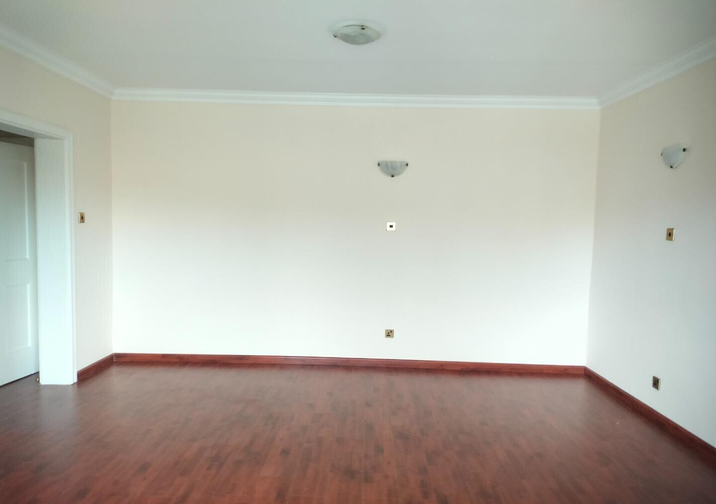 4BR All-Ensuite Townhouse with DSQ & Quiet Compound - Spring Valley