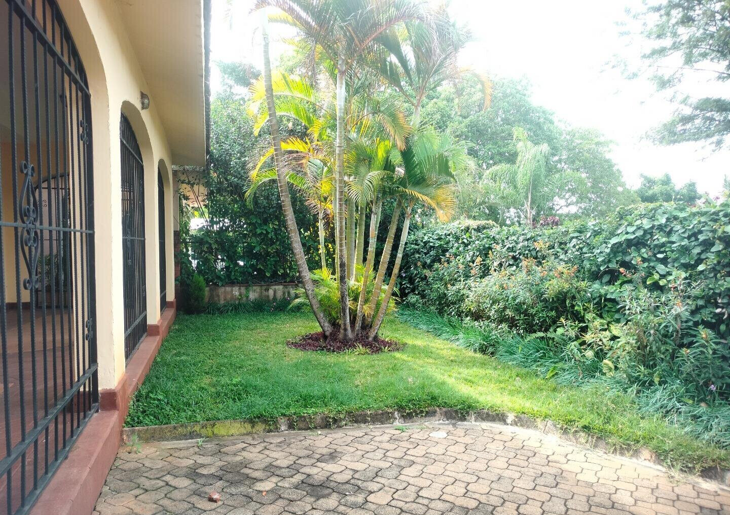 4BR All-Ensuite Townhouse with DSQ & Quiet Compound - Spring Valley