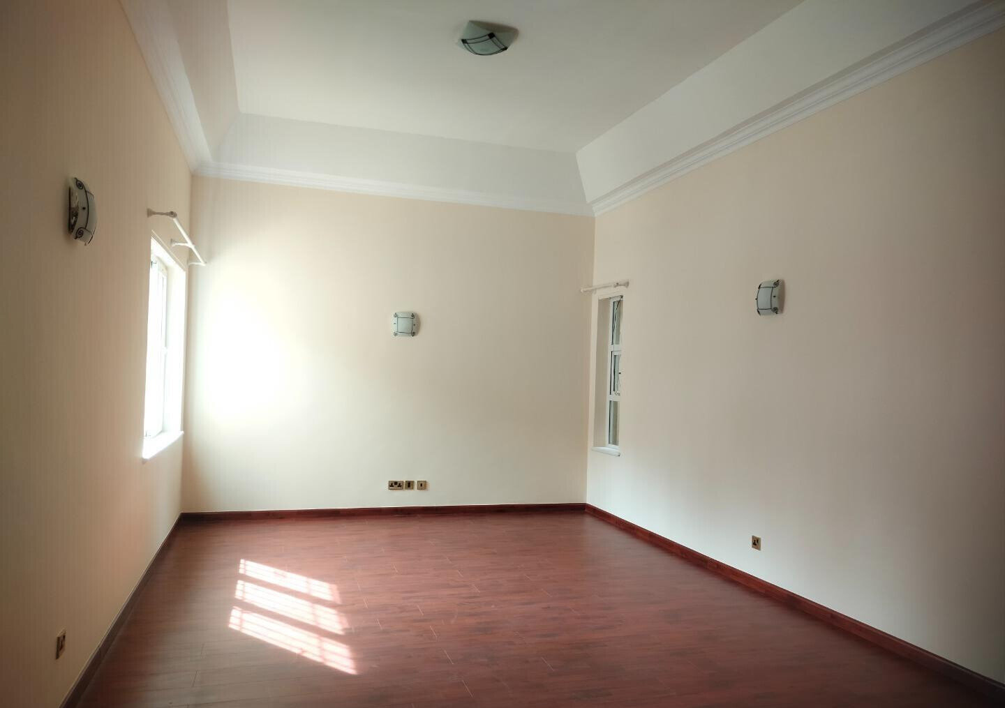 4BR All-Ensuite Townhouse with DSQ & Quiet Compound - Spring Valley