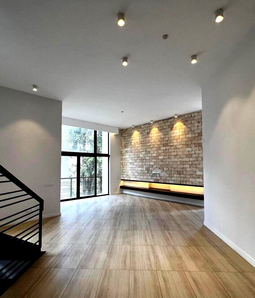 3-Level 4-Ensuite Townhouse with Generator - Lavington