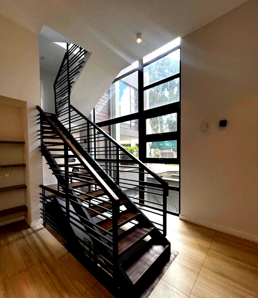 3-Level 4-Ensuite Townhouse with Generator - Lavington