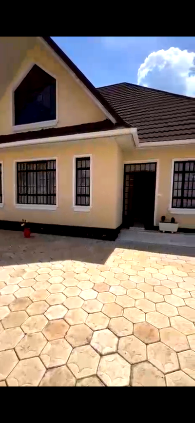 235sqm 4BR Bungalow for KSh 13M - Image 1