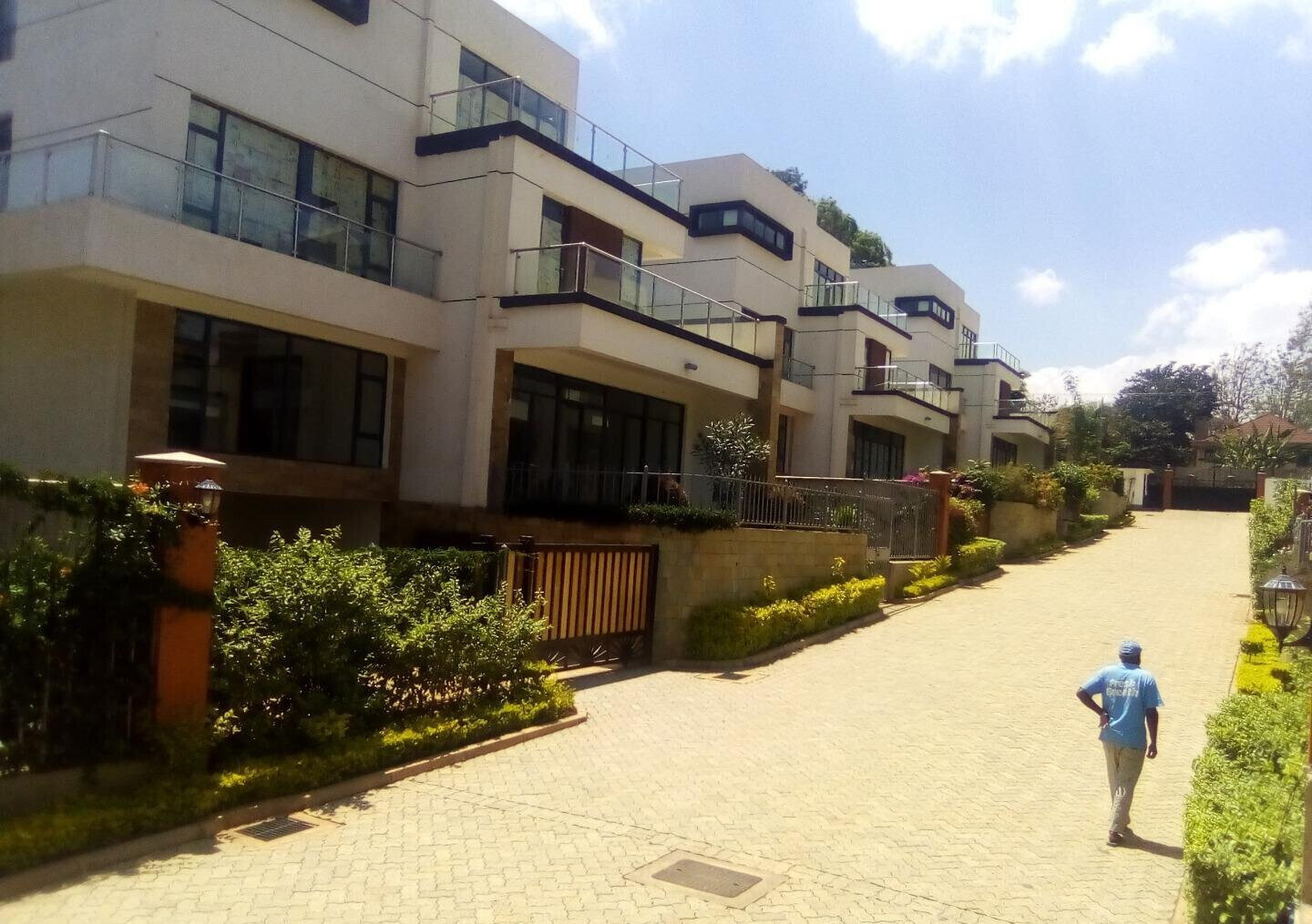 8-Unit Gated Townhouse with Study & Pantry - Lavington