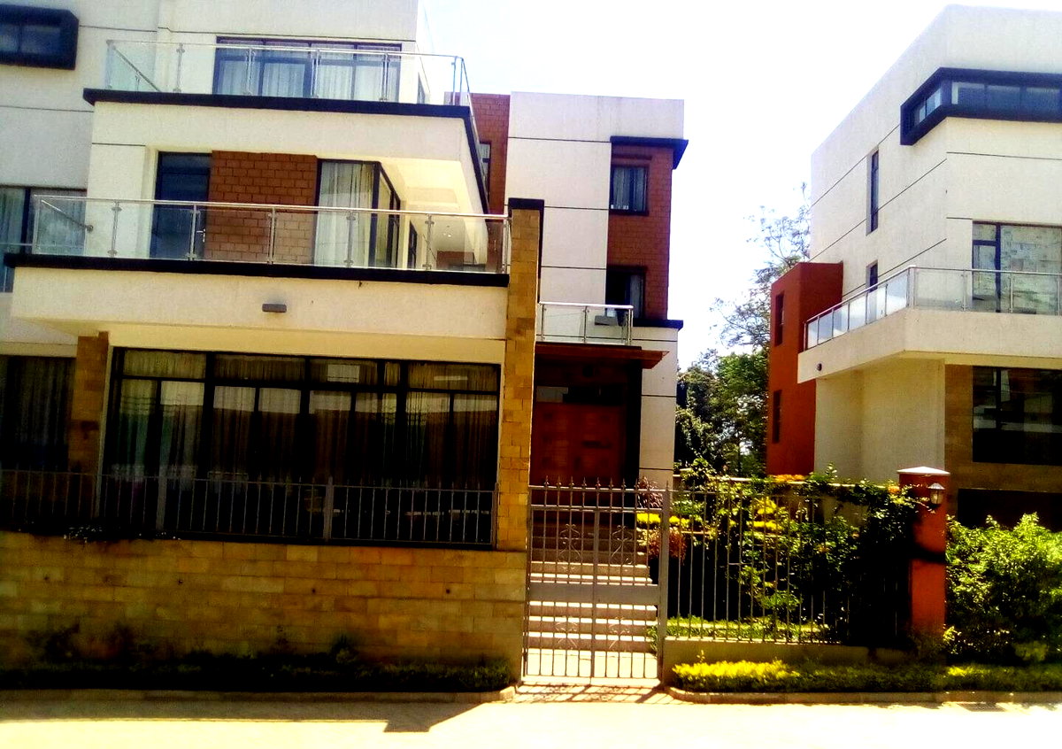 8-Unit Gated Townhouse with Study & Pantry - Lavington