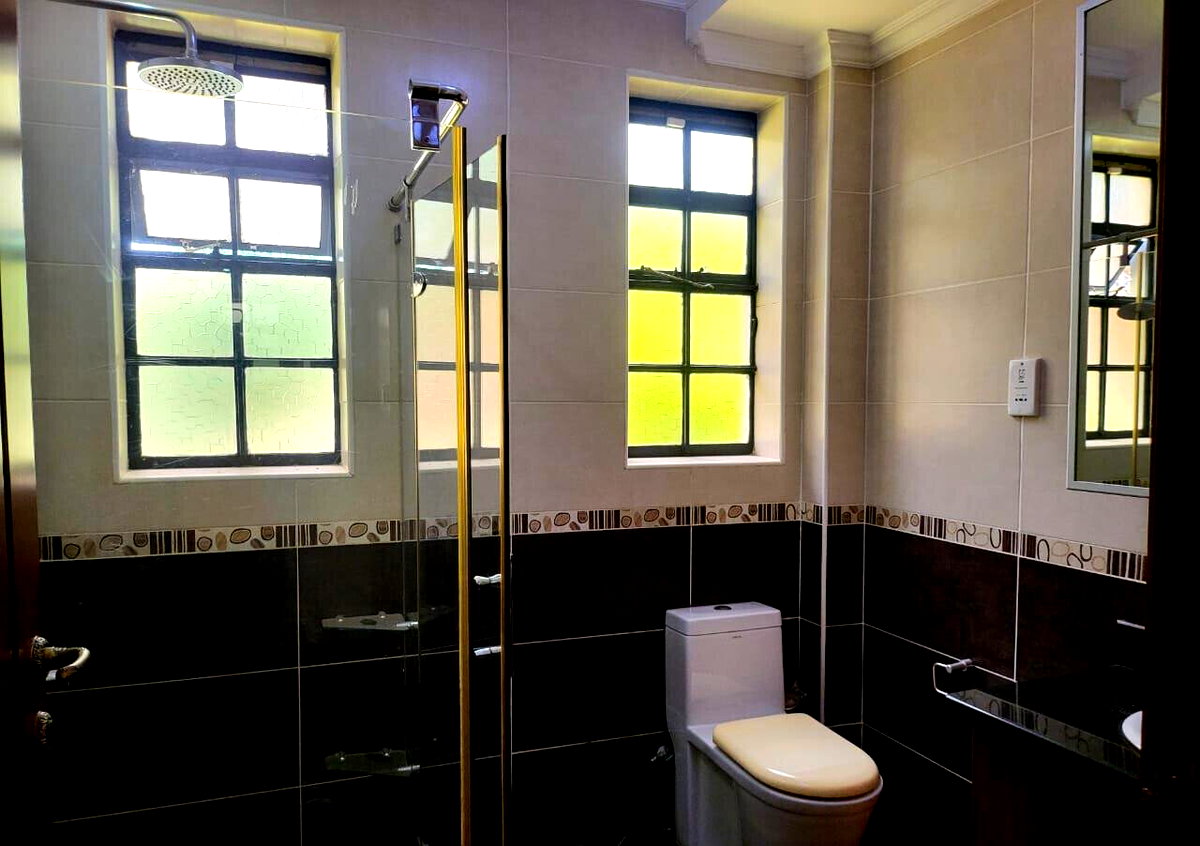 5BR En-Suite House - Runda