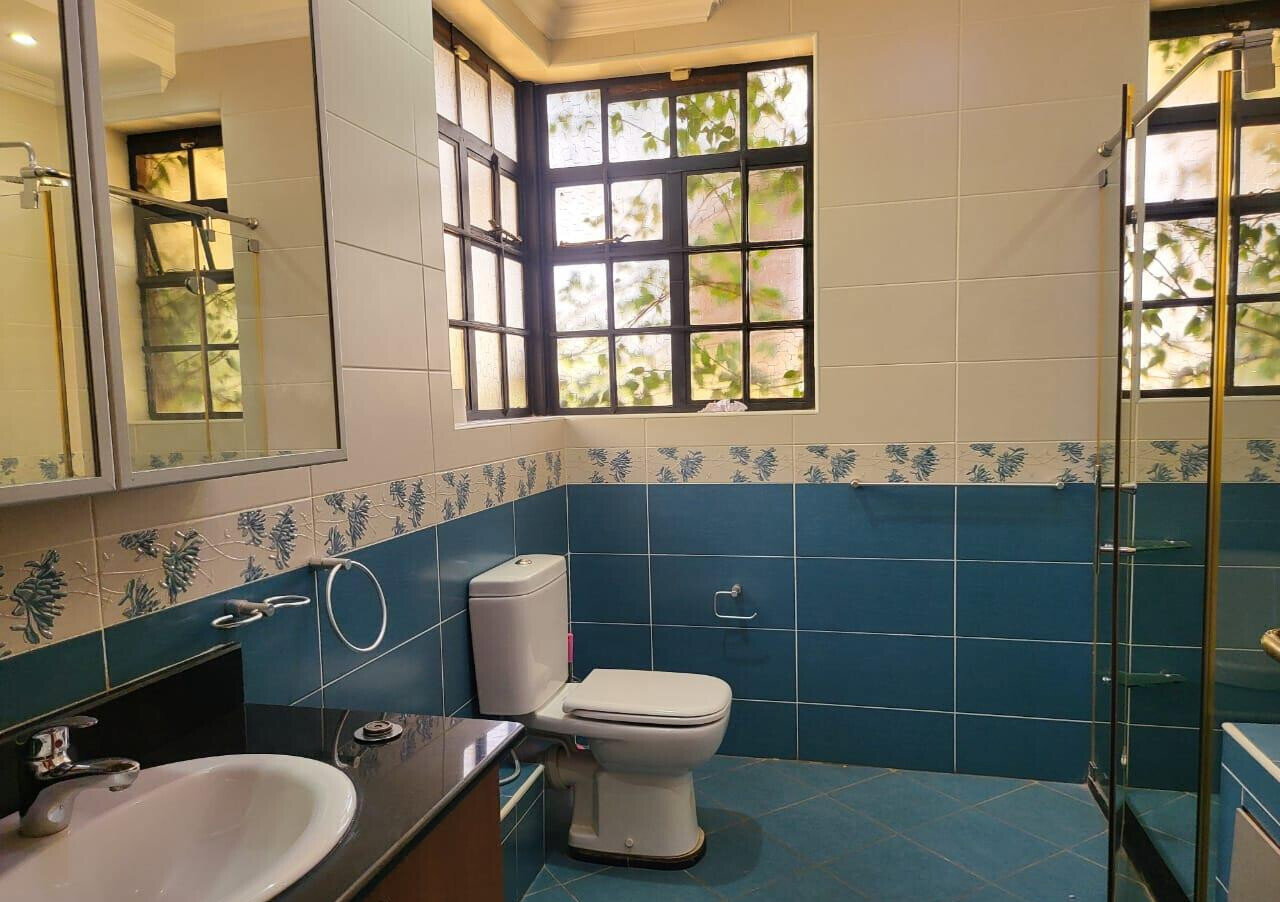 5BR En-Suite House - Runda
