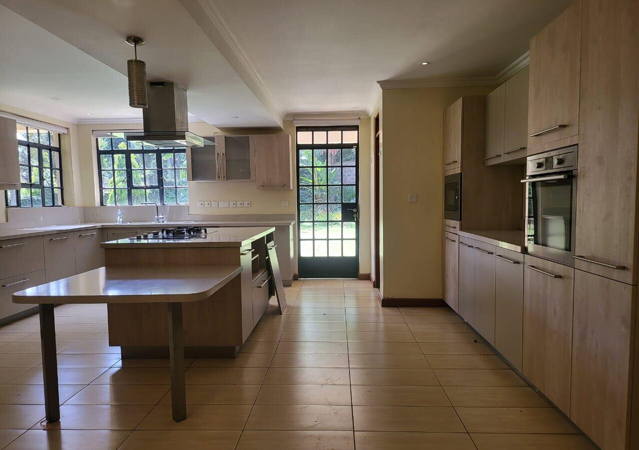5BR En-Suite House - Runda
