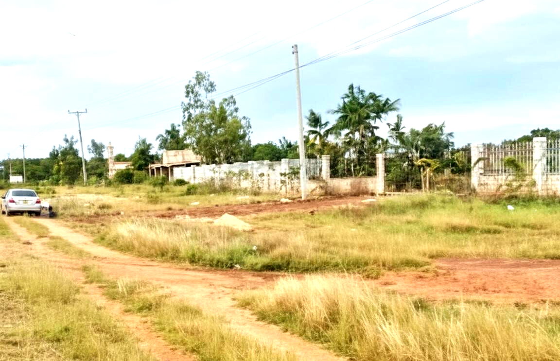Half Acre Commercial Plot with Parking - Ukunda