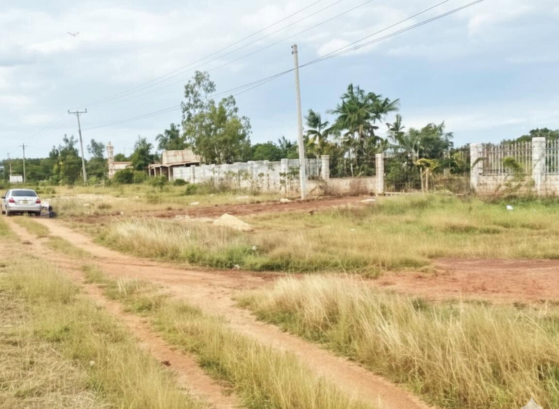 Half Acre Commercial Plot with Parking - Ukunda