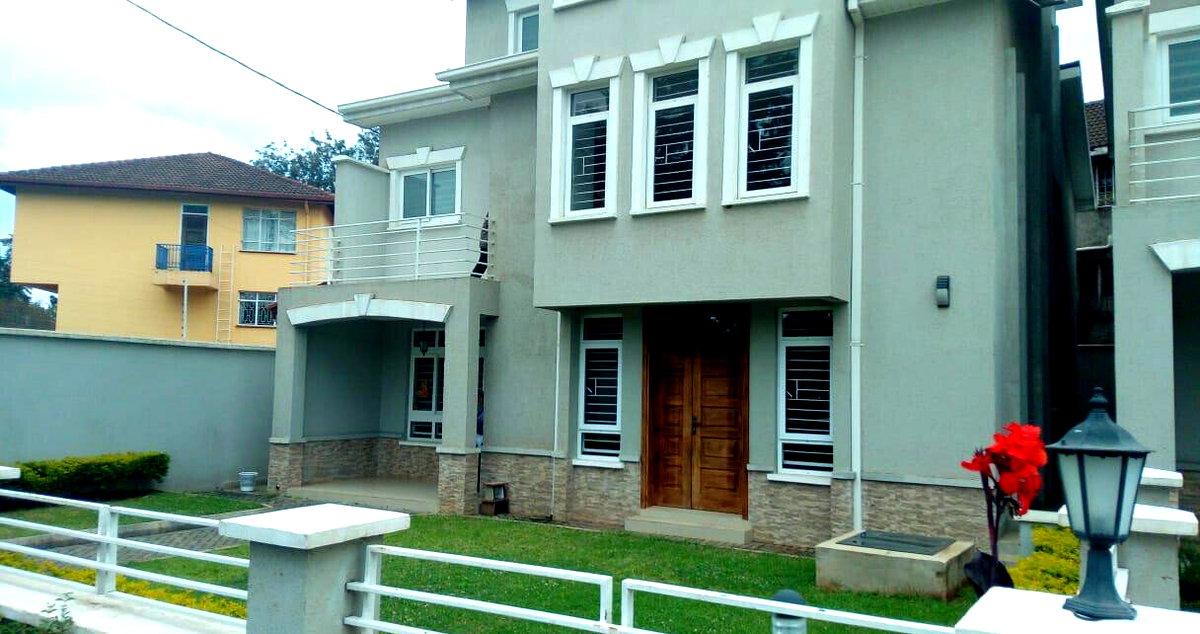 5-Ensuite Townhouse with Fireplace & DSQ - Lavington