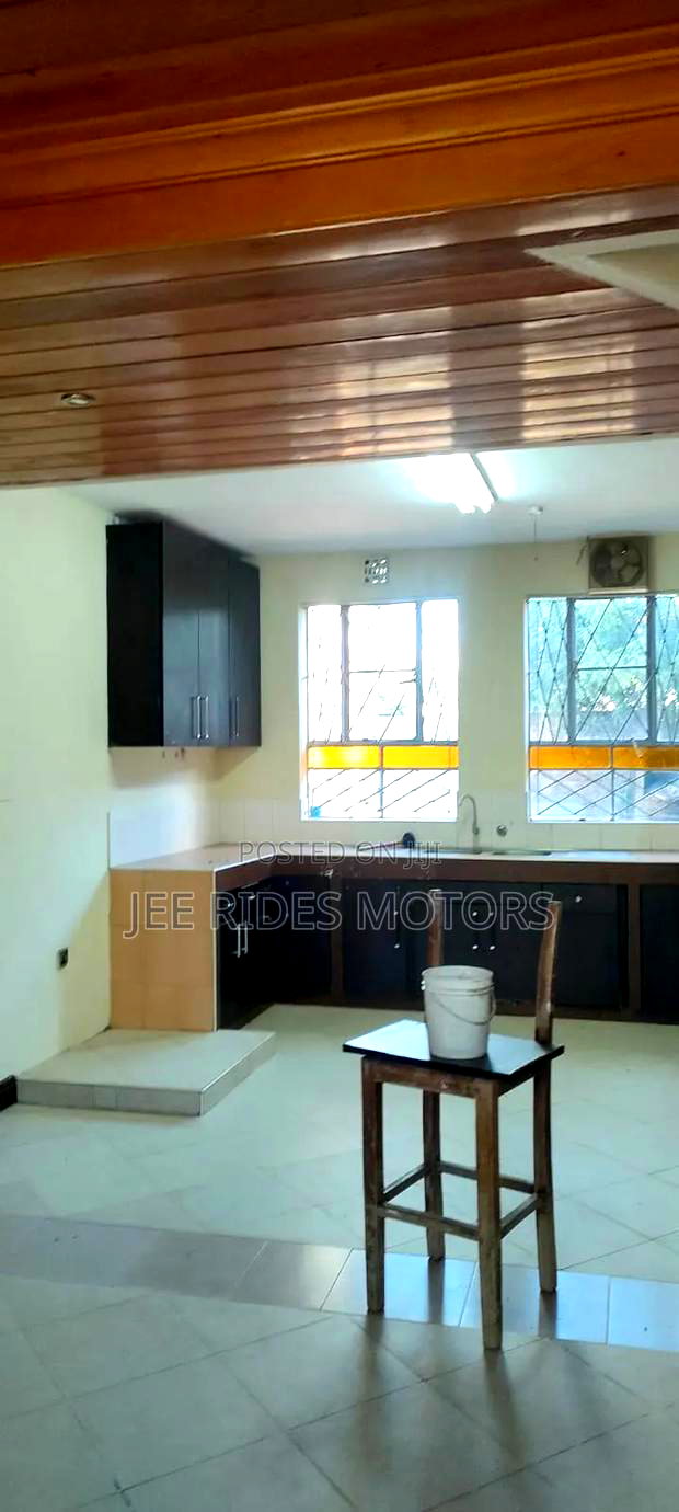 5bdrm Townhouse/Terrace in Kahawa Sukari, Nairobi Central for sale