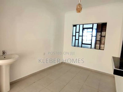 3bdrm Bungalow in Matasia for sale - Image 11