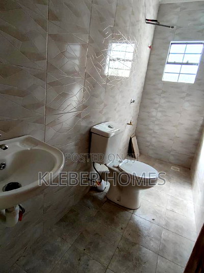 3bdrm Bungalow in Matasia for sale - Image 20