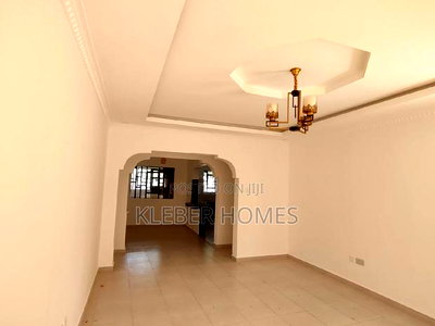3bdrm Bungalow in Matasia for sale - Image 4