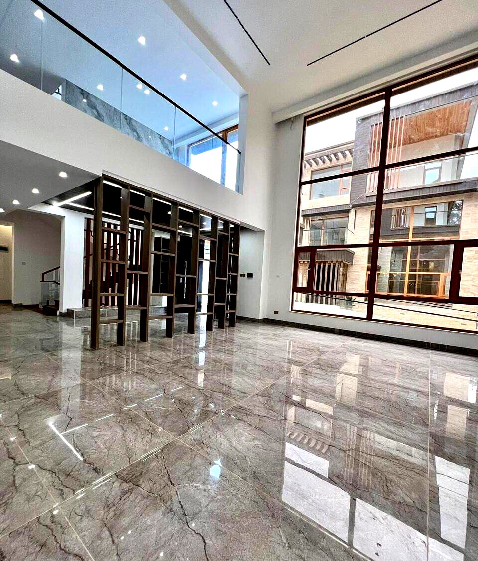 6-Ensuite Villa with Panic Room & BBQ Terrace - Lavington