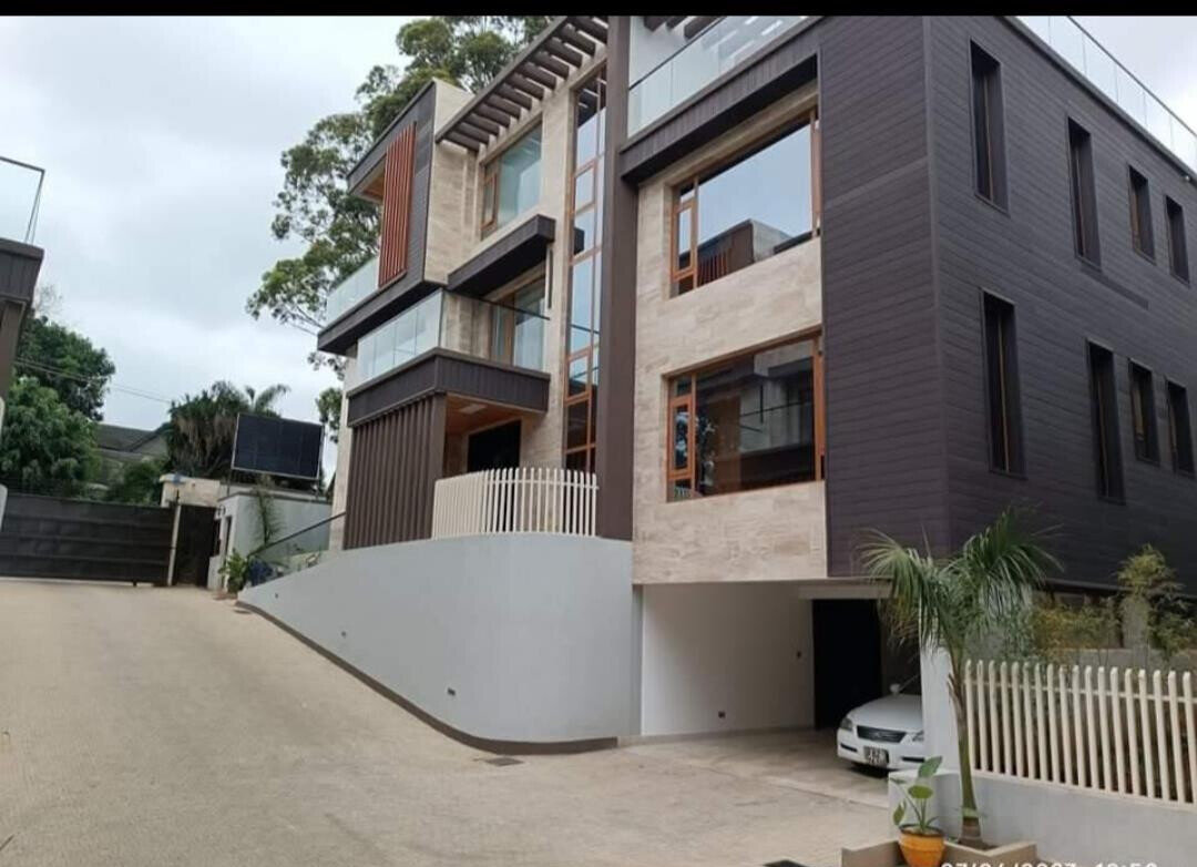 6-Ensuite Villa with Panic Room & BBQ Terrace - Lavington