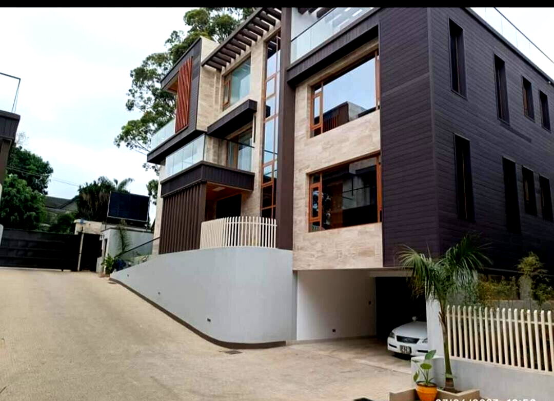 6-Ensuite Villa with Panic Room & BBQ Terrace - Lavington