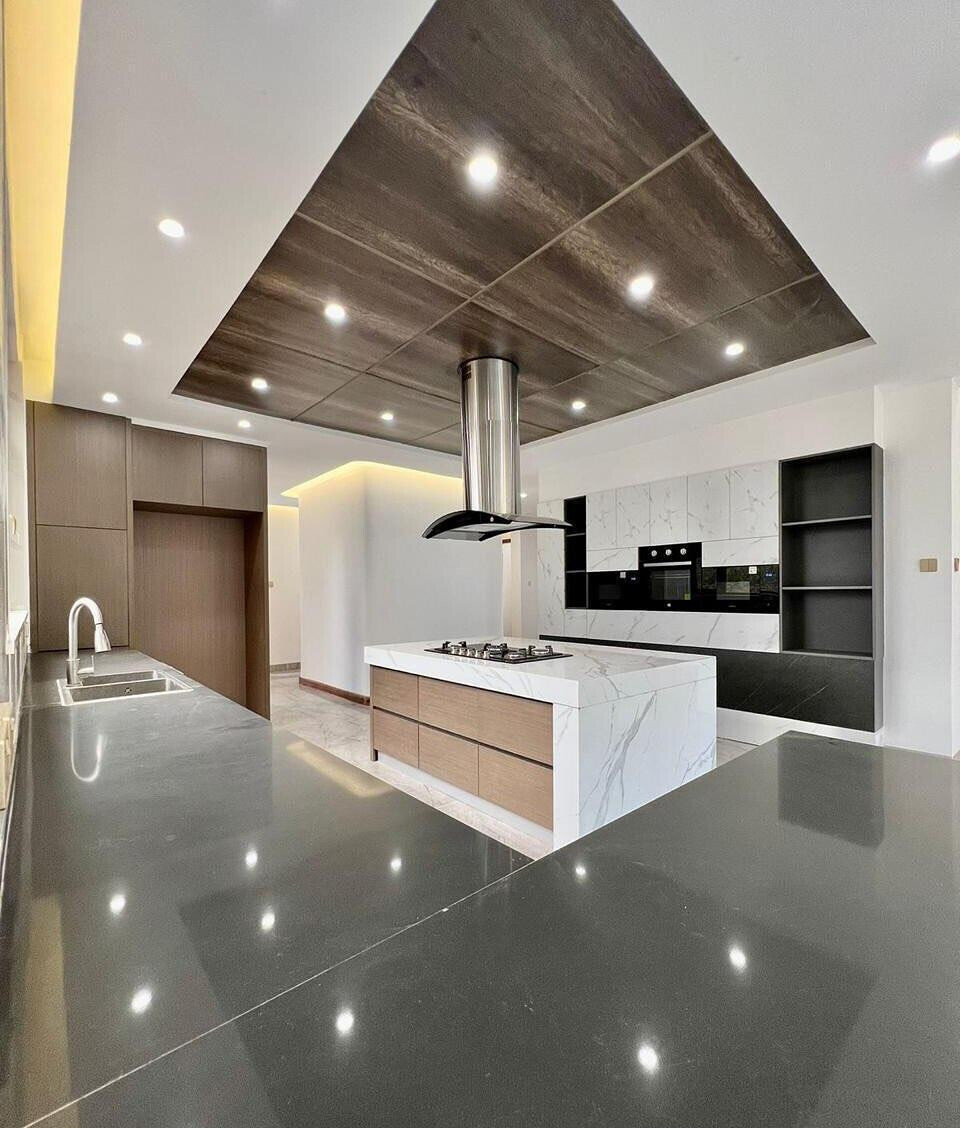 6-Ensuite Villa with Panic Room & BBQ Terrace - Lavington