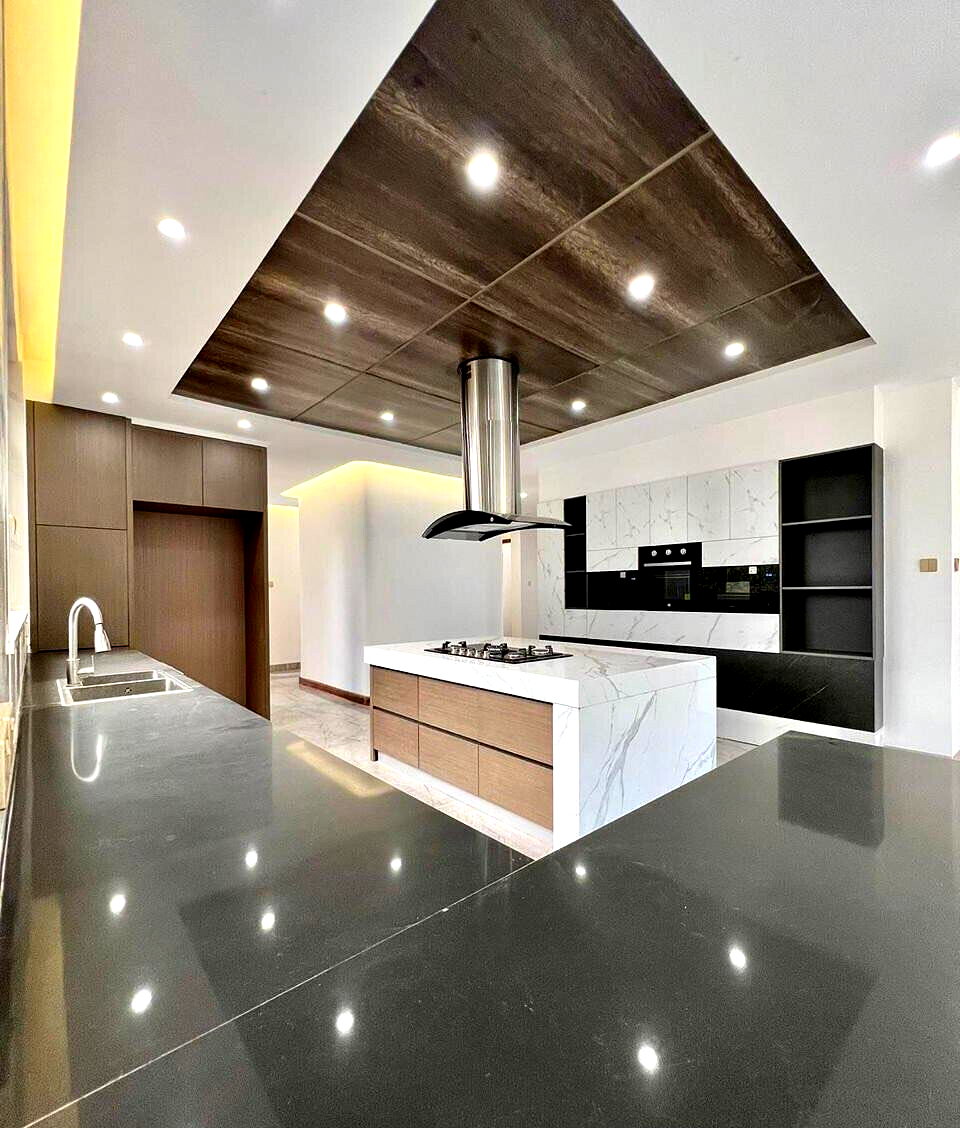 6-Ensuite Villa with Panic Room & BBQ Terrace - Lavington