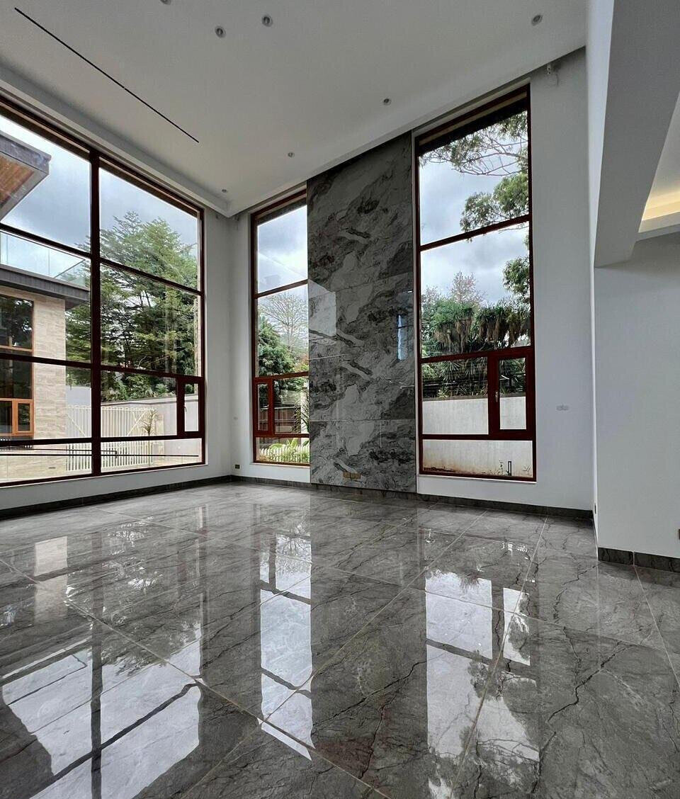 6-Ensuite Villa with Panic Room & BBQ Terrace - Lavington