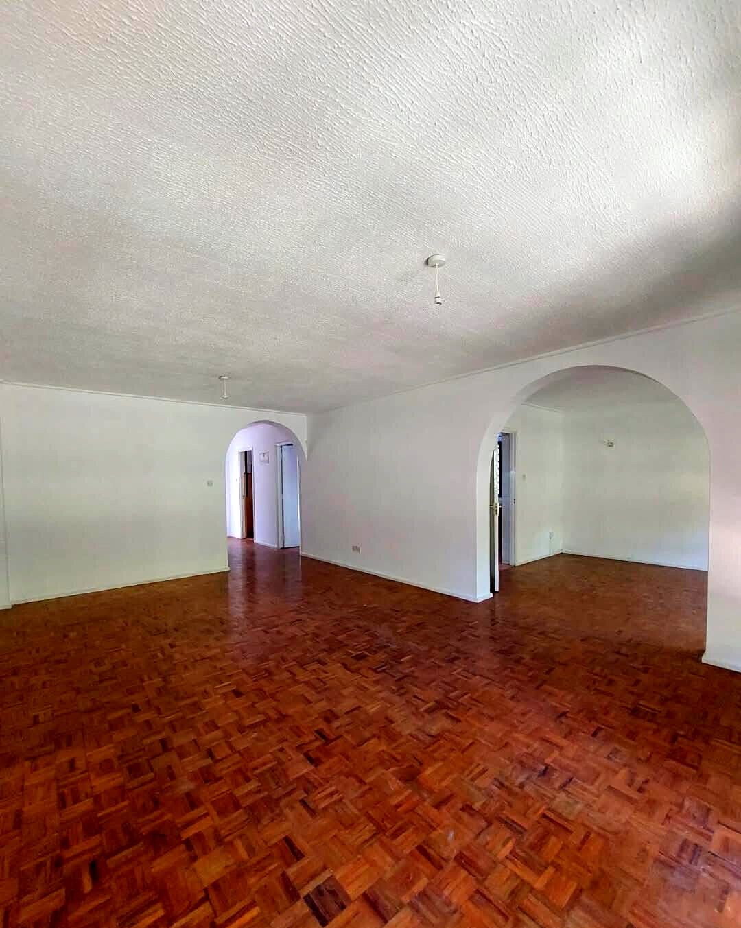 4BR Townhouse with Private Garden & DSQ - Kileleshwa