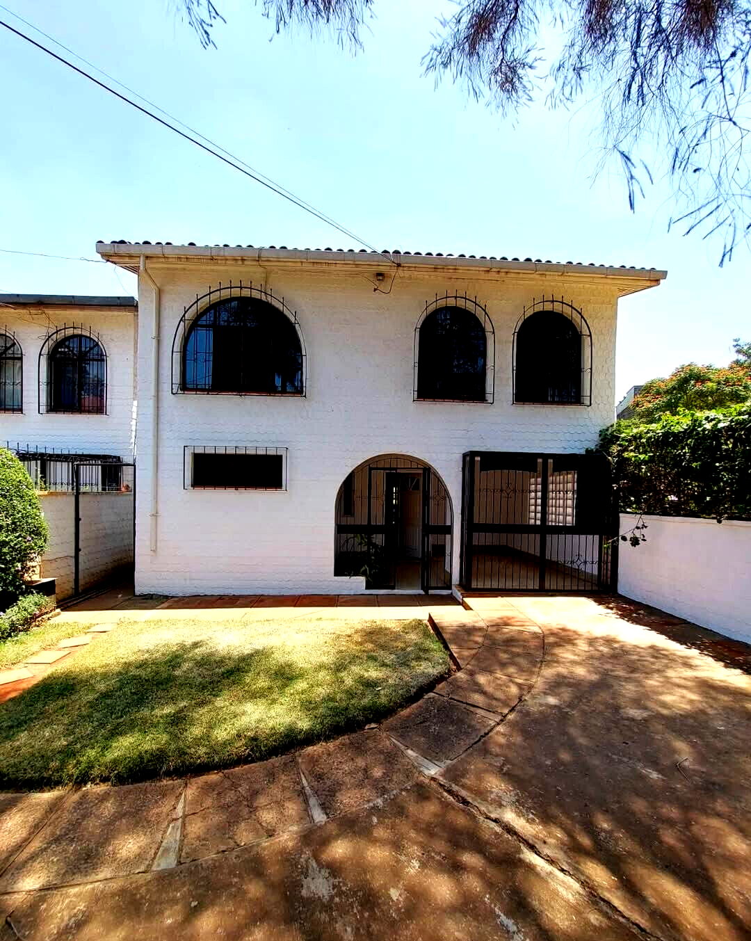 4BR Townhouse with Private Garden & DSQ - Kileleshwa