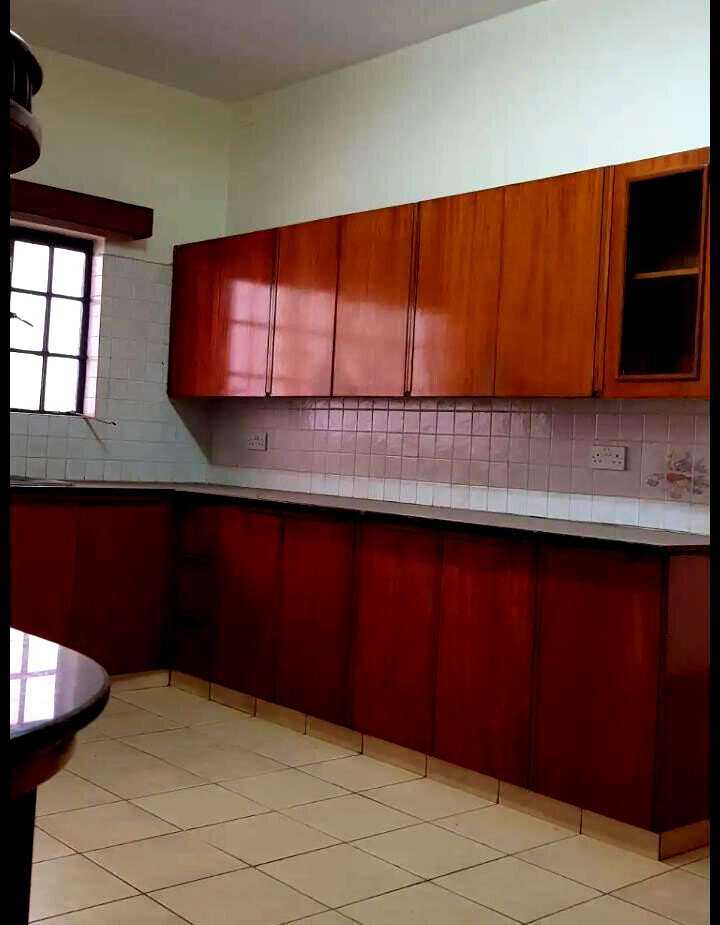 4BR Townhouse with Commercial Power Backup - Gigiri