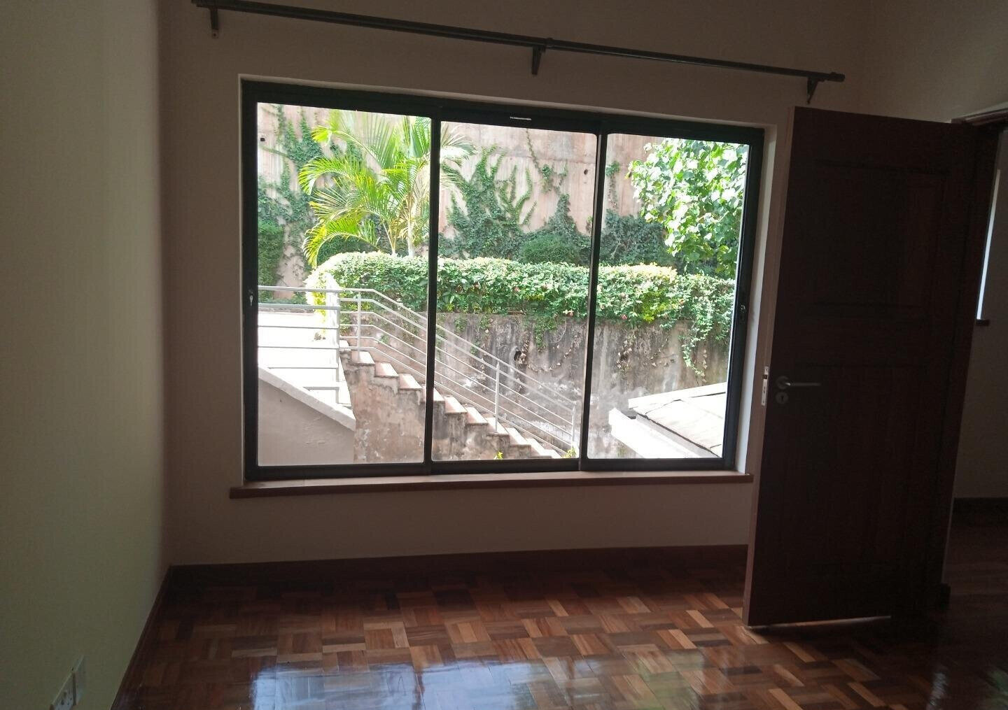 5BR Townhouse with Gym, Pool & DSQ in Kitisuru