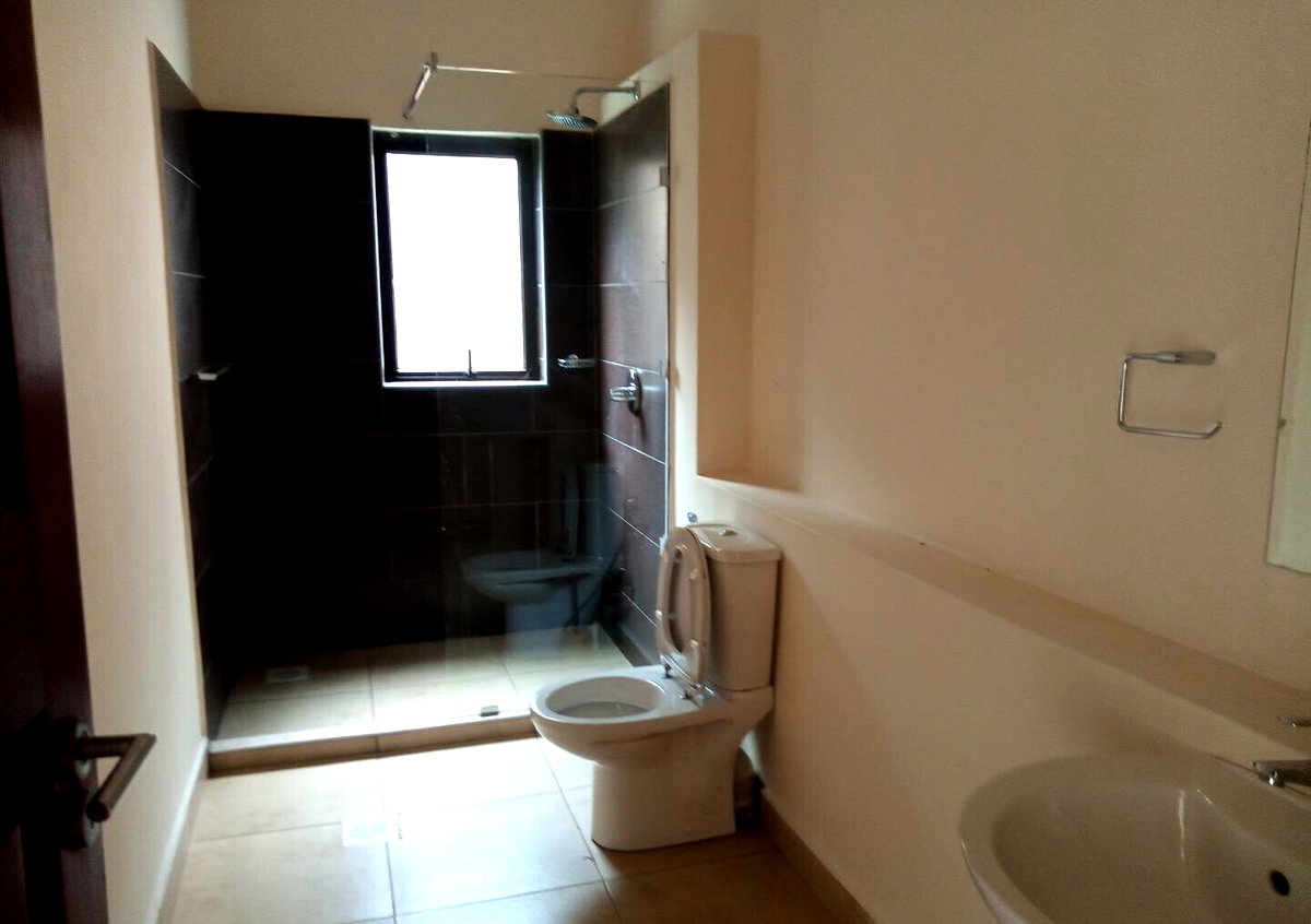 5BR Townhouse with Gym, Pool & DSQ in Kitisuru