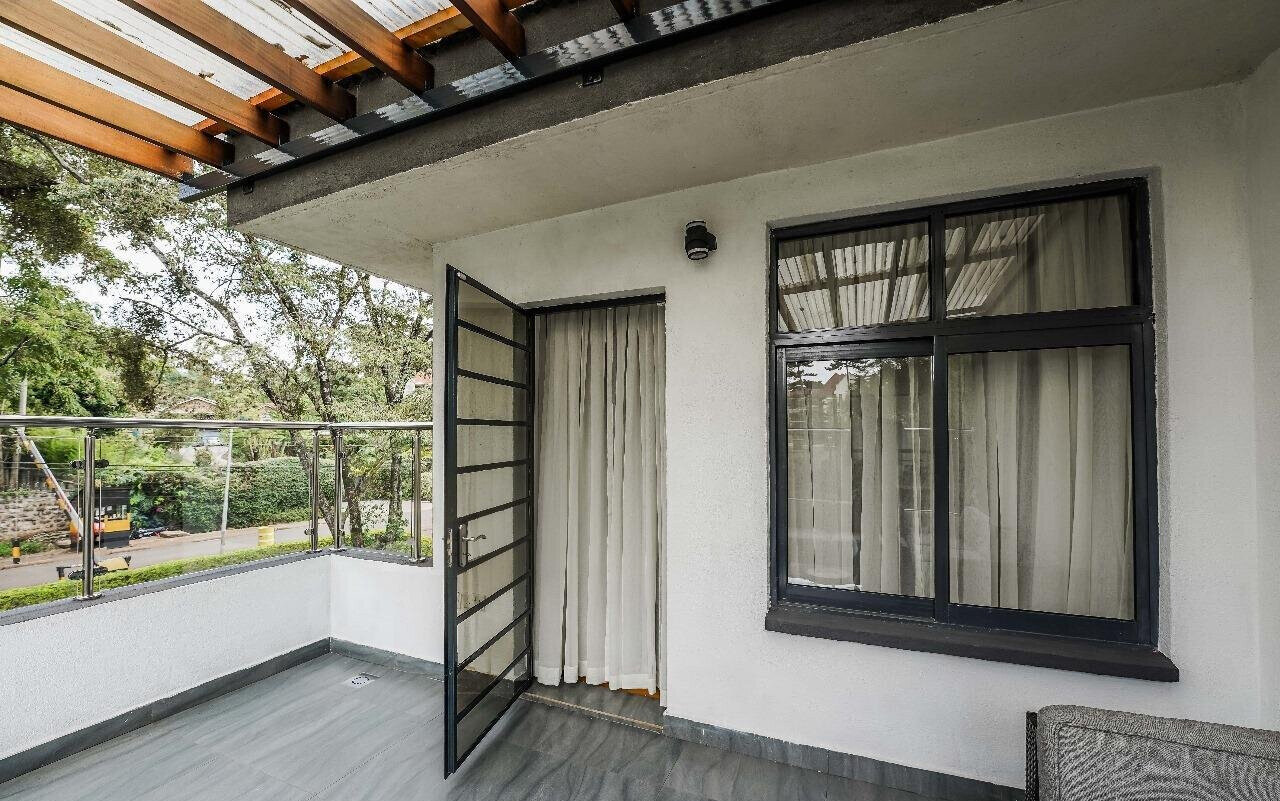 5-Ensuite Townhouse with DSQ & Private Garden - Lavington