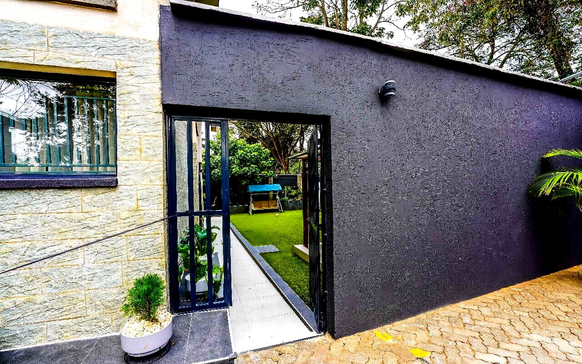 5-Ensuite Townhouse with DSQ & Private Garden - Lavington