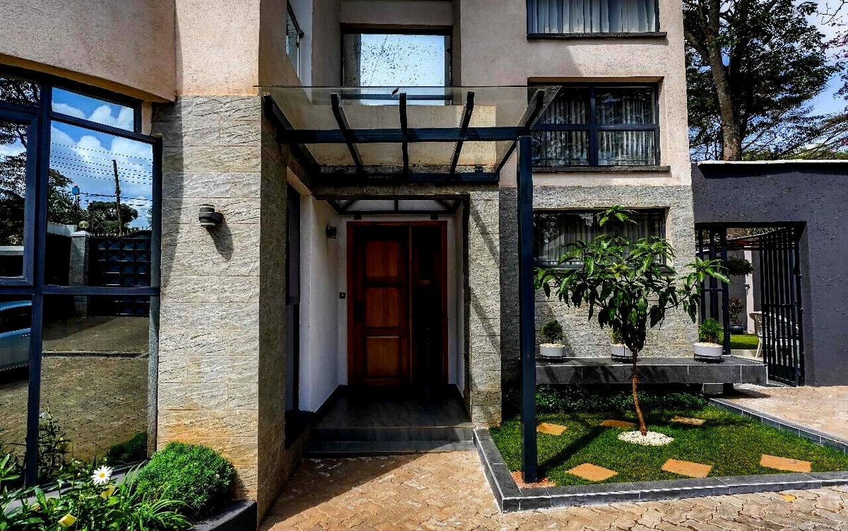 5-Ensuite Townhouse with DSQ & Private Garden - Lavington