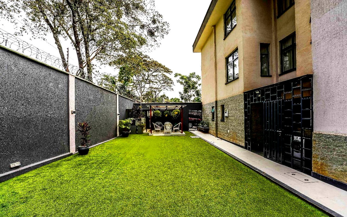 5-Ensuite Townhouse with DSQ & Private Garden - Lavington