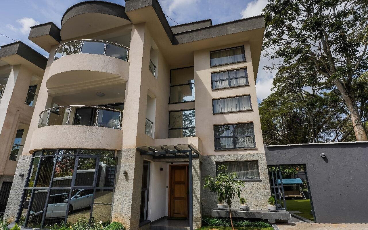 5-Ensuite Townhouse with DSQ & Private Garden - Lavington