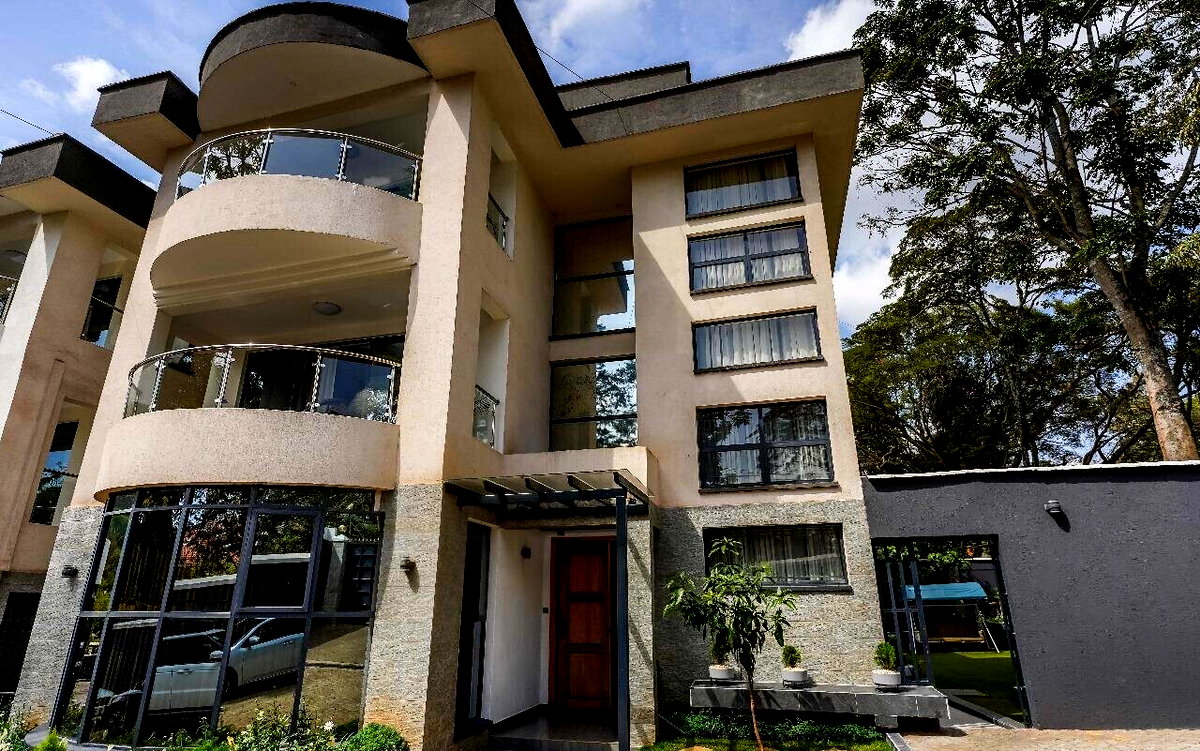 5-Ensuite Townhouse with DSQ & Private Garden - Lavington