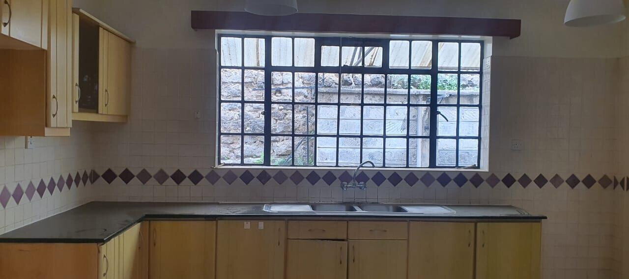 5-Ensuite Townhouse with Pool, Gym & Private Garden - Lower Kabete