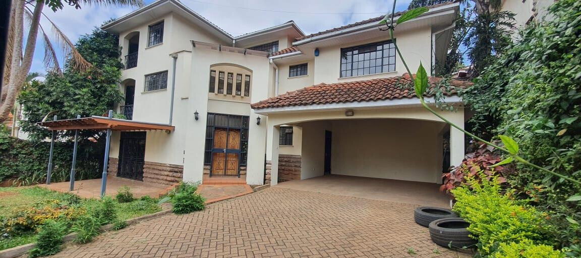 5-Ensuite Townhouse with Pool, Gym & Private Garden - Lower Kabete