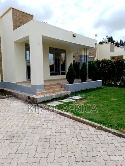3bdrm Bungalow in Kamulu for rent - Image 1