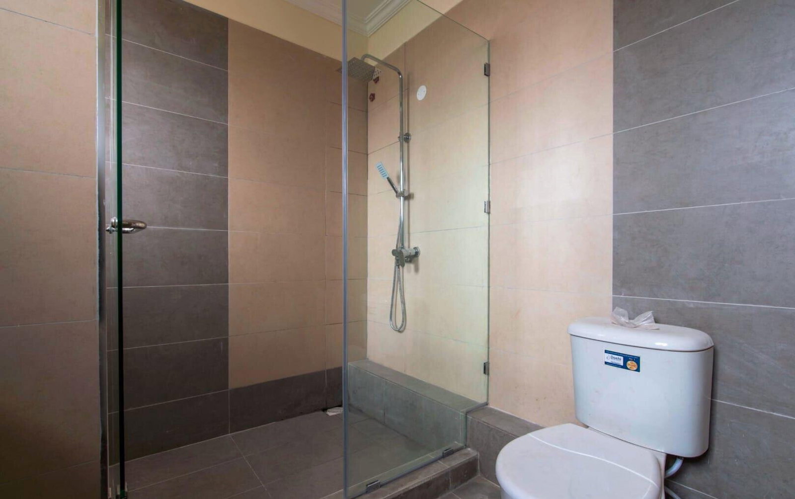 3BR Townhouse with Walk-In Closet & Breakfast Bar - Nyayo Estate