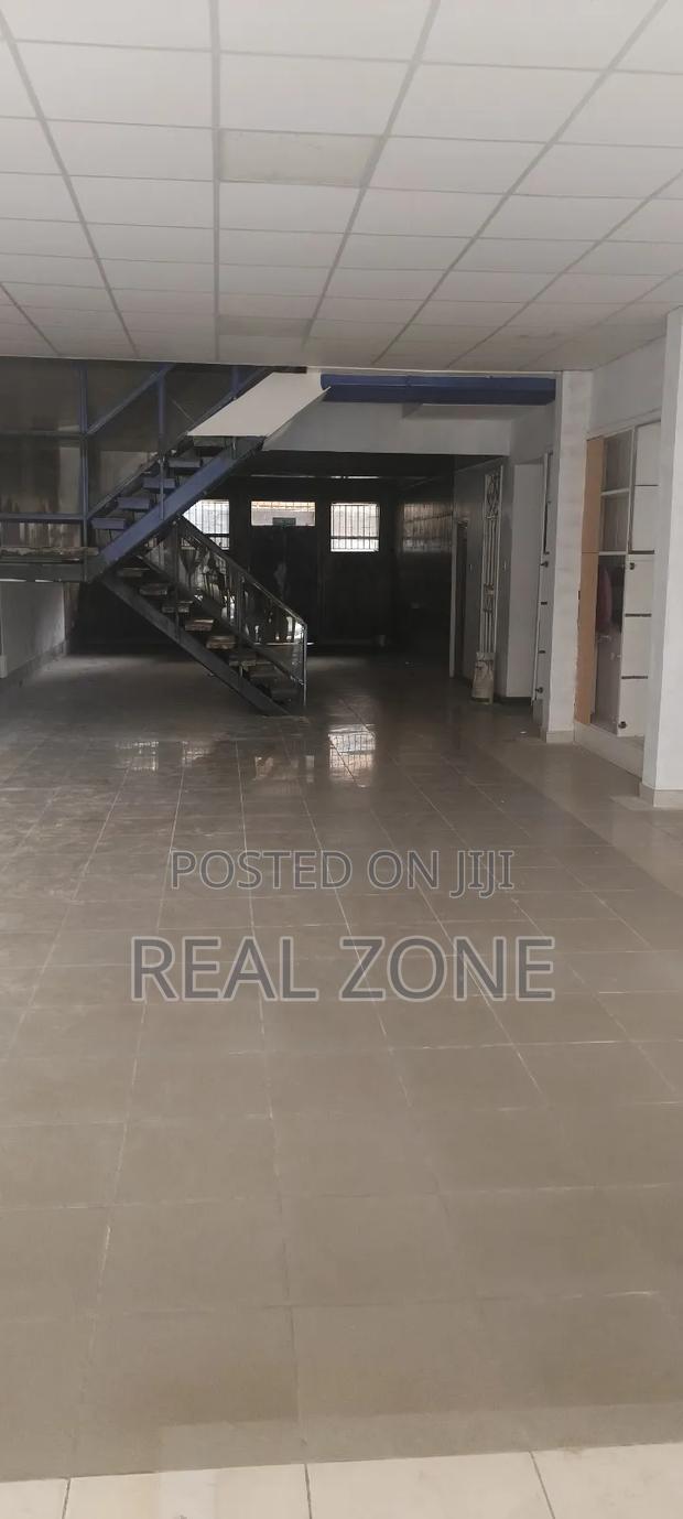 Big Shop in Nairobi Town to Lease