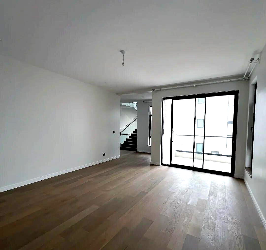 5-Ensuite Townhouse with Two Kitchens & Study - Lavington