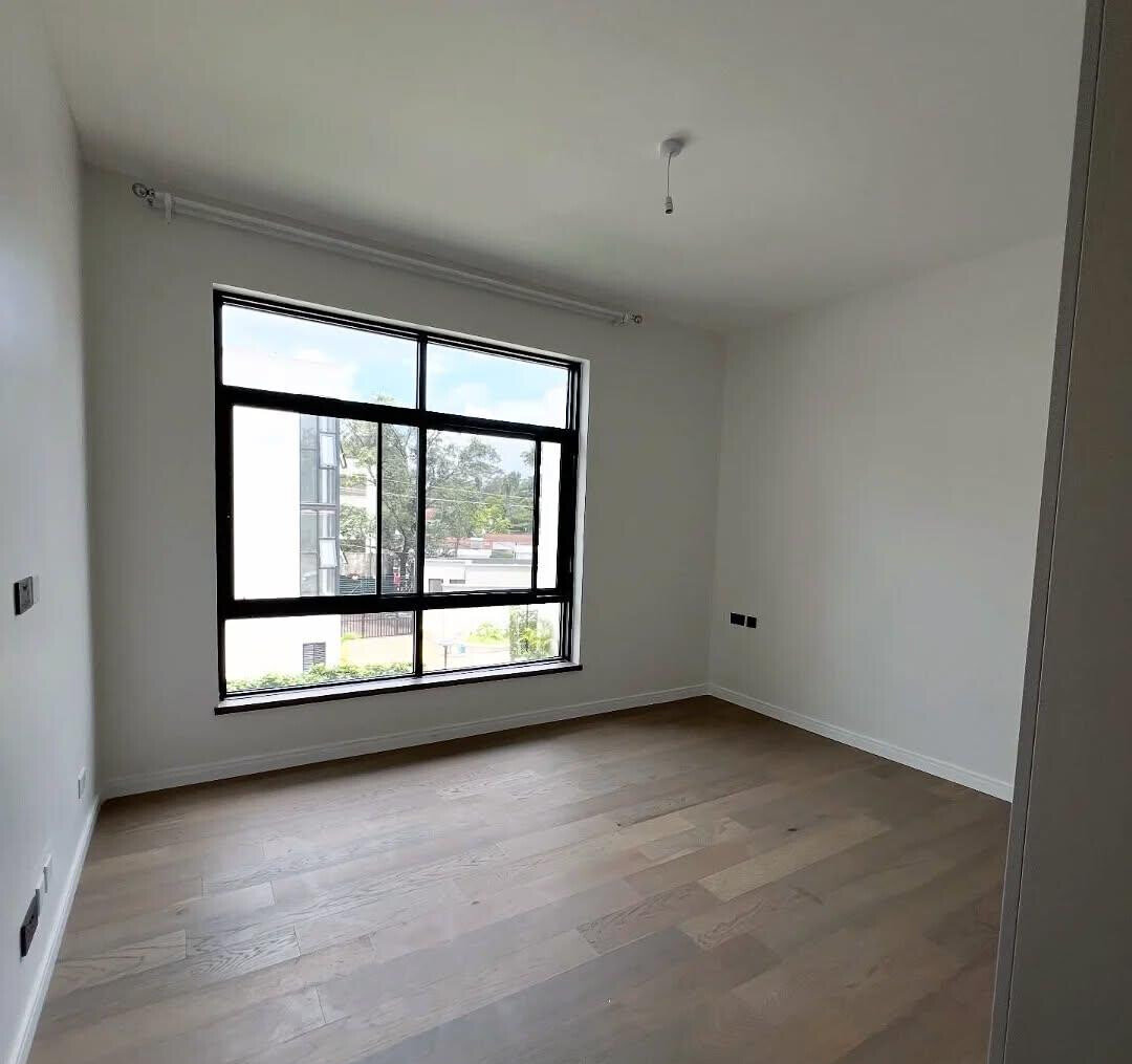5-Ensuite Townhouse with Two Kitchens & Study - Lavington