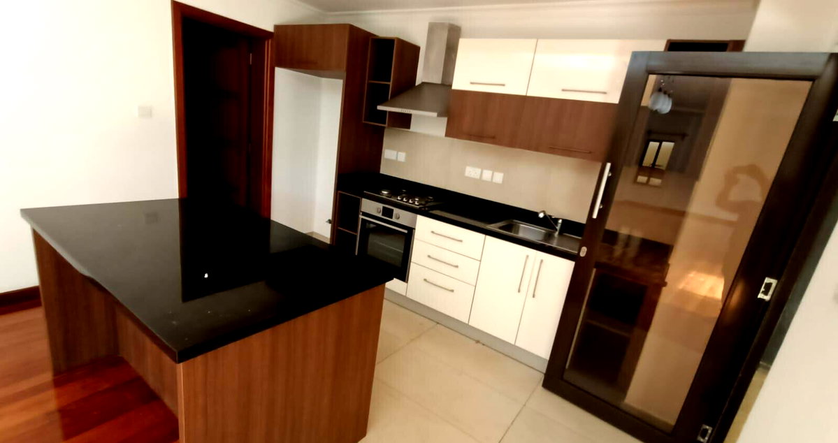 5-Ensuite Townhouse with Wooden Floors & Mature Garden - Lavington