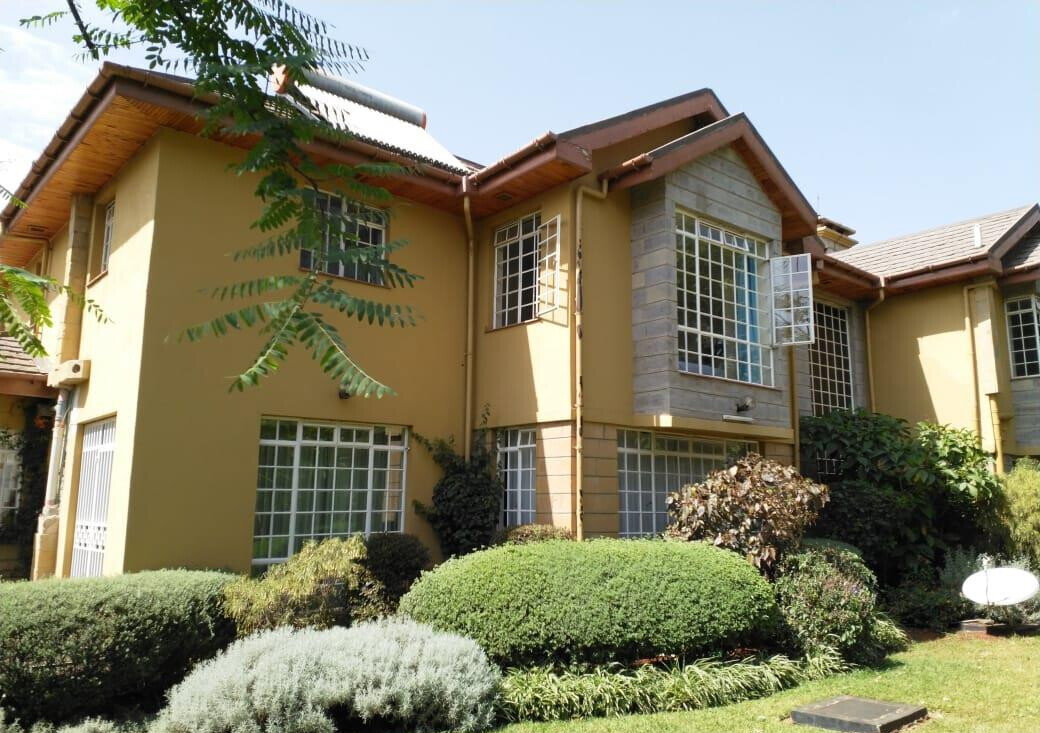 4BR All-Ensuite Maisonette with Wooden Floors - Runda